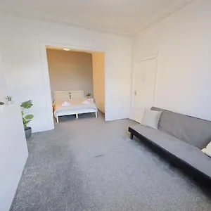 https://newton-house-e15.brighton-hotels-england.com